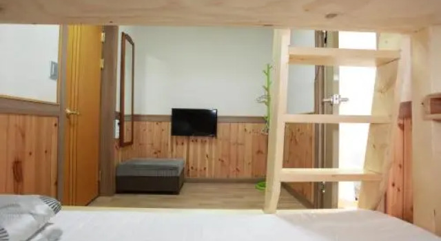Pine Garden Guesthouse, Boek Hotel Hotels in Gangwon-Do met parkeren, Parkeren