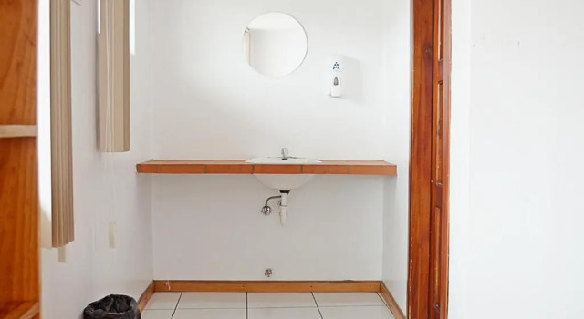 Camera Standard Alternative Hostels