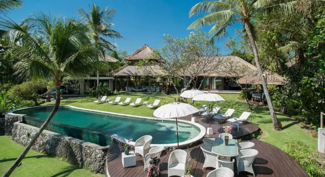 Sungai Tinggi Beach Villa
