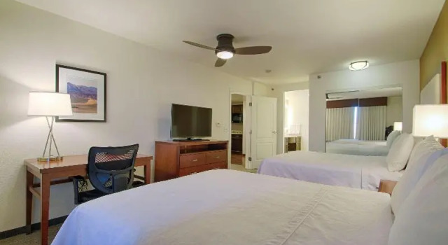 Четырёхместный люкс для некурящих c 1 комнатой Homewood Suites by Hilton Las Vegas Airport