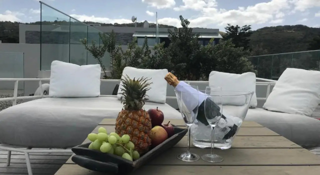 Апартаменты The Ocean View Guest House