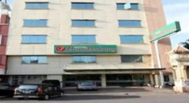 Полулюкс Hotel Panakkukang