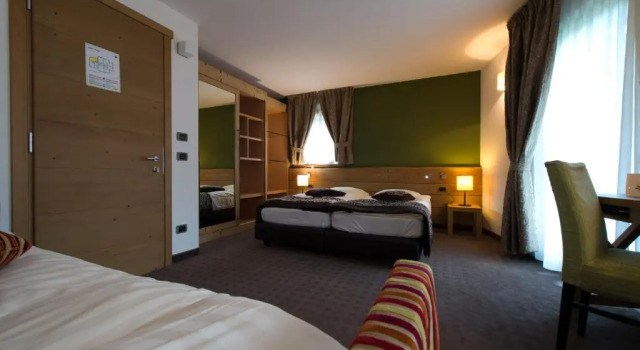 Трёхместный номер Superior с балконом Hotel Vedig