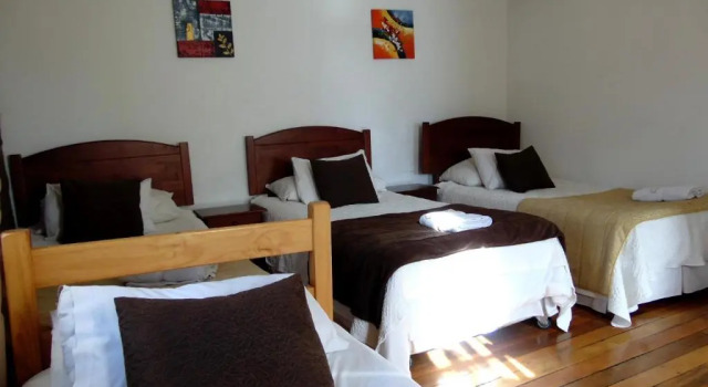 Четырёхместный номер Standard Hotel Casa Lyon