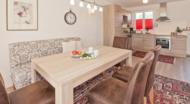 Der Westflügel Mme Mimi 54, Book Hotel Stolpe auf Usedom Usedom