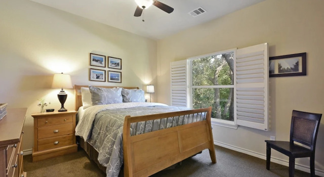 4BR 2BA Cottage at Lake Austin by RedAwning, Prenota Casa vacanze Lakeway Greater Austin