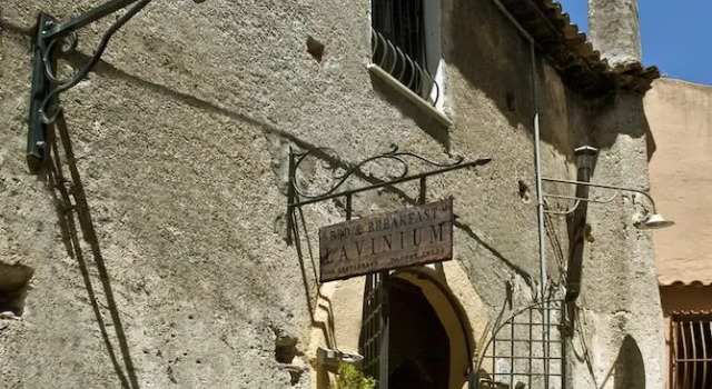 B&b Lavinium