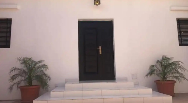 Le Sidi, Book Hotel Hotels in Nouakchott with Parking, Parking
