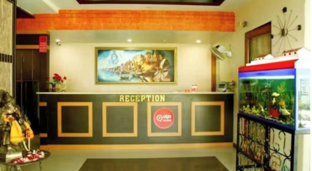 Hotel Pratap, Забронировать Отель Отели Варанаси 3 звезды, рядом с Железнодорожный вокзал Варанаси-Джанкшен, 3*