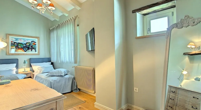 Spacious Villa in Ladici With Artistc Interiors and Pool