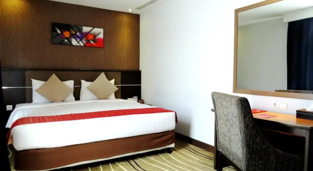 Полулюкс dMaleo Hotel Makassar