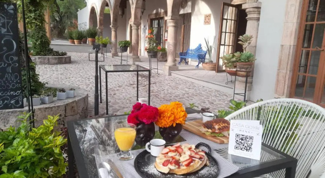 Casa Goyri San Miguel de Allende, Забронировать Отель Отели Сан-Мигель-де-Альенде с парковкой, рядом с Las Monjas Temple, Парковка