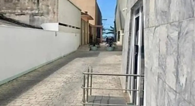 Apto Com Acesso Exclusivo a Praia em BC