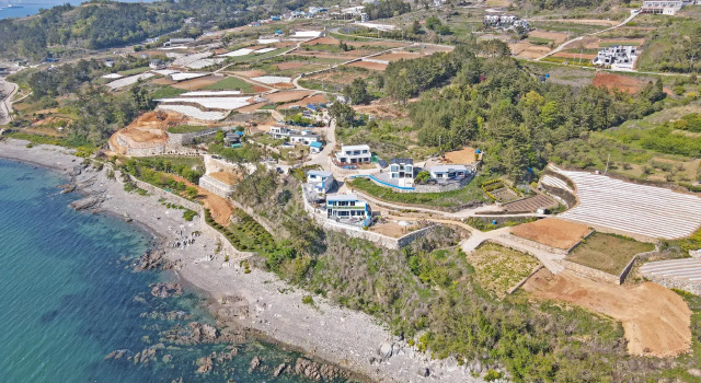 Namhae Bokkongii Seesru Ocean View Poolvilla