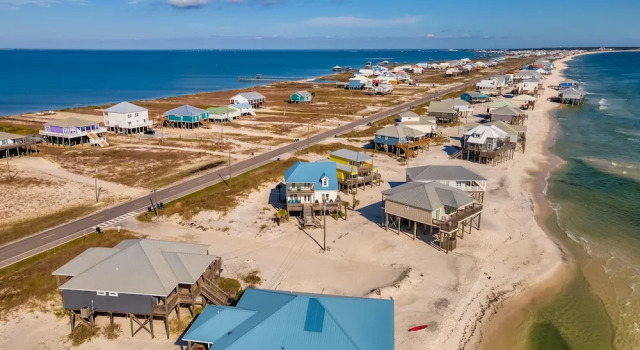 Коттедж Shore Beats Work - 104 Surf Ct 4 Bedroom Home by RedAwning