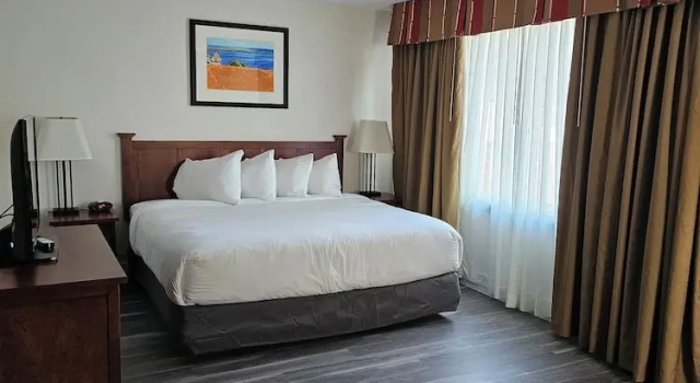 Люкс Charlottetown Inn & Conference Centre