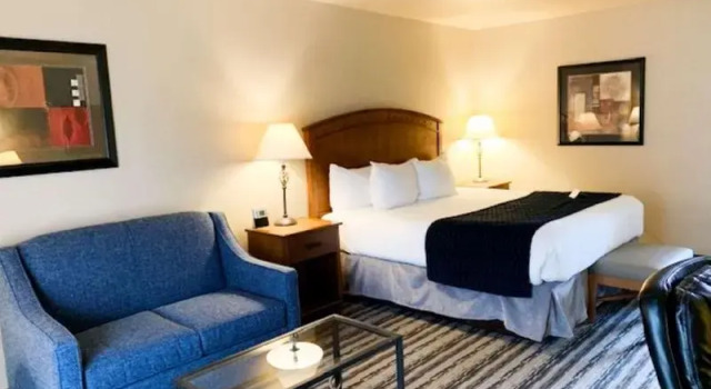 Номер Standard с балконом Best Western Sunset Inn