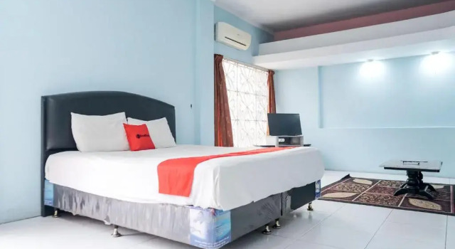Люкс RedDoorz Plus @ Jalan Iskandar Muda Medan
