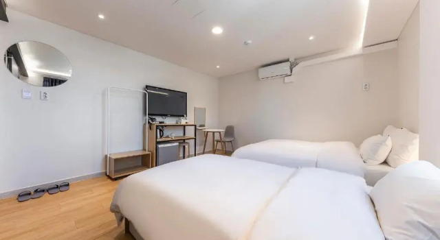 Camera tripla Deluxe H Avenue Chuncheon