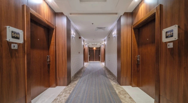 فندق وست لاند West Land Hotel, Забронировать Отель Отели Джидды с парковкой, рядом с Jeddah Chamber of Commerce &amp; Industry, Парковка