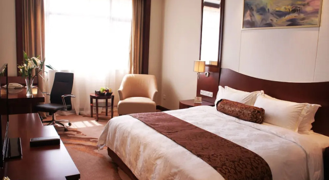 Номер Superior Longqi Jianguo Hotel