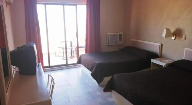 Четырёхместный номер Standard Los Jitos Hotel & Suites