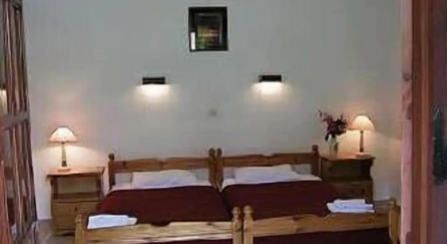 Номер Standard Georgina Apartments-pool-river