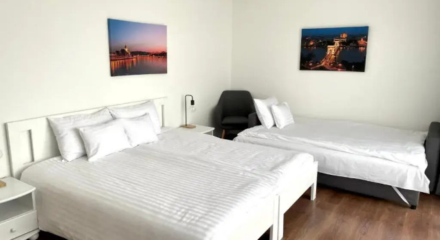 Четырёхместный номер Standard с балконом Rooftop City Residence with Underground Parking