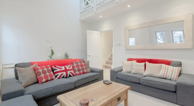 Spacious 2 Bedroom in Battersea