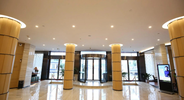 Shanghai Crown Crystal Hotel, Book Hotel Qibao Shanghai Area