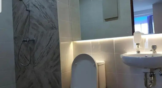 2 Bed Room Amazing Sea View Condo 80sqm Fast Internet, Prenota Appartamento Penjaringan 