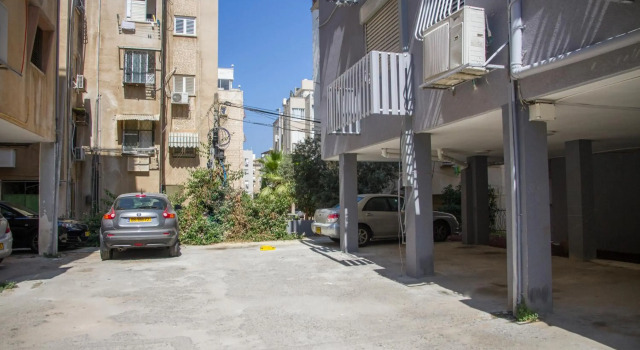Apartments4you Maya, Book Lejlighed Hoteller i Bat Yam med parkering, Parkering