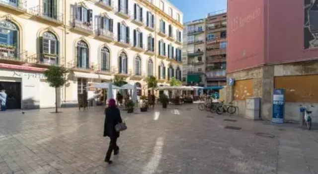 Plaza Picasso, Забронировать Апартаменты/квартира Малага - центр Малага, рядом с Музей Кармен Тиссен