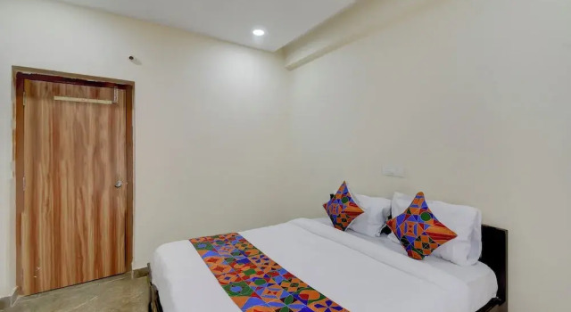 Номер Deluxe FabHotel Heaven 75