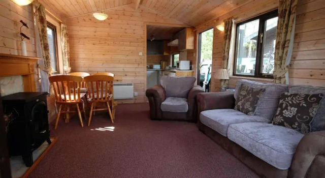 Fellside Lodge, Varaa Hotelli Keswick 