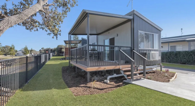 Номер Premium Reflections Shaws Bay - Holiday Park