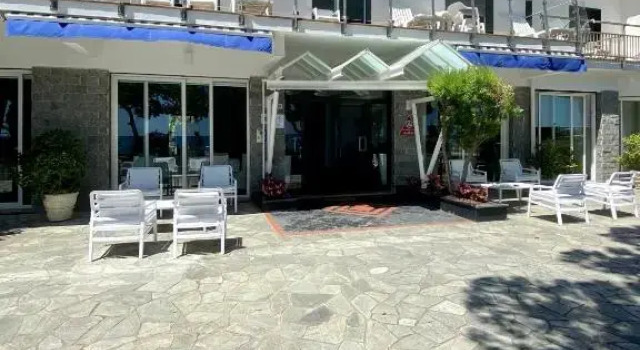 Piccolo hotel le Palme, Забронировать Отель Отели в центре Сан-Бартоломео-аль-Маре, в центре