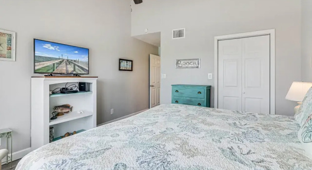 Bayfront Kontiki 3 Bedroom Condo by RedAwning