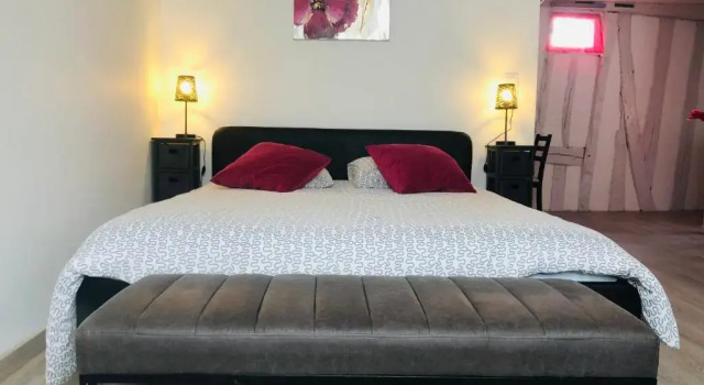 Коттедж La petite Normande en ville