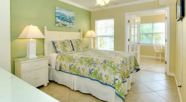 Люкс с 2 комнатами Barefoot Beach Resort