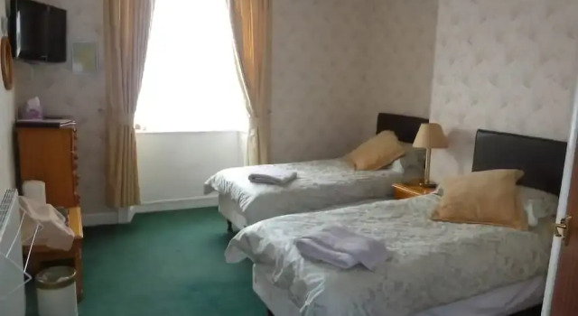 Cara House, Забронировать Отель Отели Бервик-апон-Туид 3 звезды, рядом с Berwick's Walls, 3*