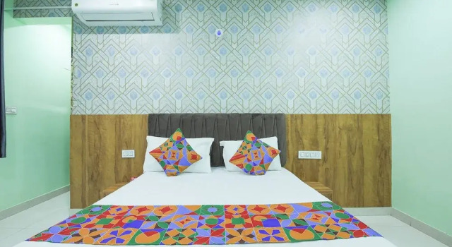 FabHotel Golden Comforts - Nr Shivaji Nagar, Забронировать Отель Отели штата Карнатаки с парковкой, Парковка