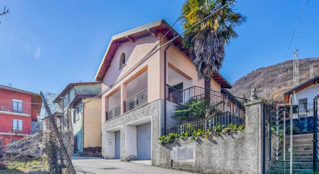 Awesome Home in Cremia With 3 Bedrooms, Book Hotel Cremia Como