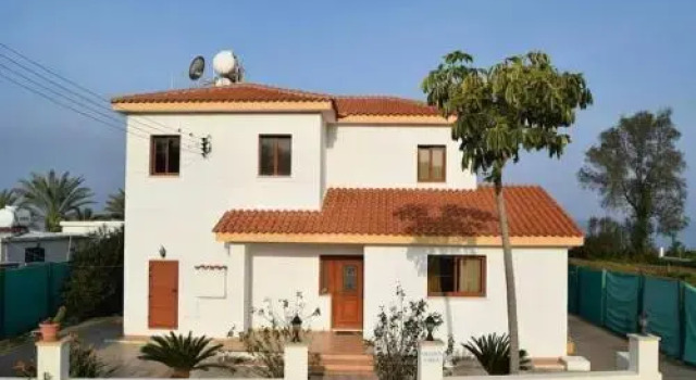 Olgas Villa, Prenota Villa Hotel a Paphos con piscina, Piscina