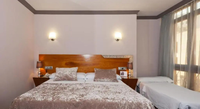 Трёхместный номер Standard Hotel Vetusta