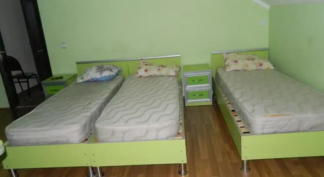 New Star, Book Hotel Makhinjauri 