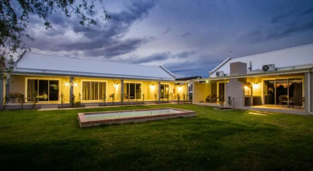 Люкс Superior El Dorado Hotel and Self Catering