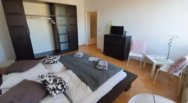 FC-Apartmenthaus Falkensee mit großem Garten und PKW Stellflächen, Prenota Appartamento Appartamenti a Falkensee, Appartamento