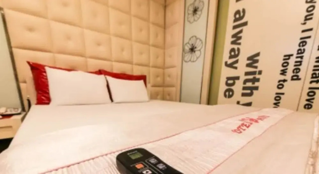 Shine Motel