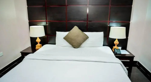 Standard cameră Crest Hotel